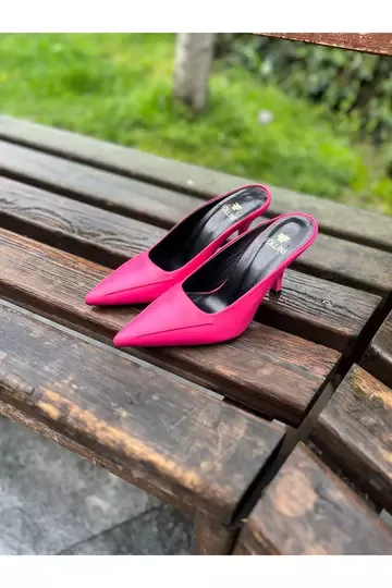 Kadın Siyah Hakiki Deri Topuklu Terlik