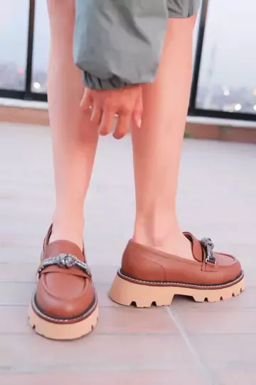 Kadın Taba Loafer Aksesuar Detaylı
