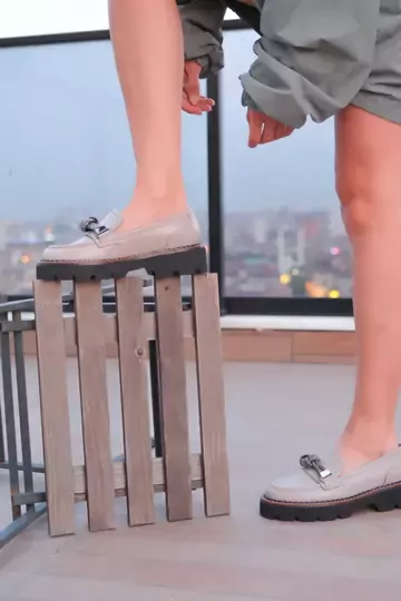 Kadın Taba Loafer Aksesuar Detaylı