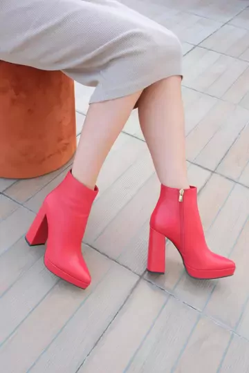 Kadın Yeşil Deri Platform Bot