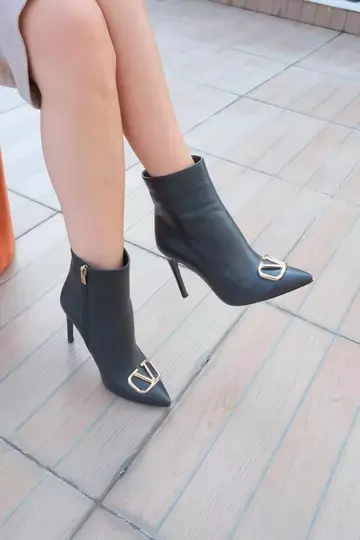 Kadın Siyah Toka Detaylı Bot