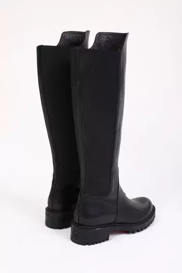 Kadın Siyah Topuklu Deri Çizme