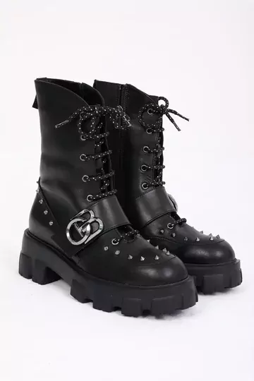 Kadın Siyah Deri Zımba Detaylı Bot