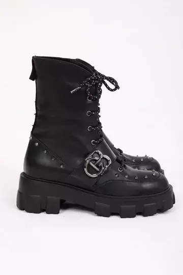 Kadın Siyah Deri Zımba Detaylı Bot