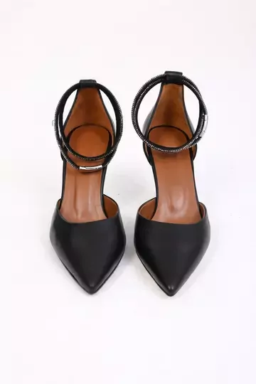 Kadın Siyah Deri Bilek Aksesuarlı Abiye Ayakkabı