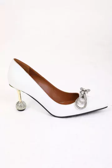 Kadın Beyaz Deri Topuk Ve Aksesuar Detaylı