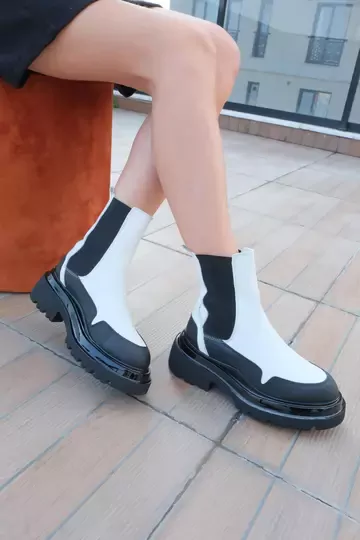 Kadın Beyaz Deri Bot