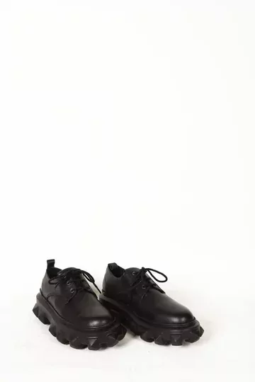 Kadın Siyah Hakiki Deri Detaylı Ayakkabı