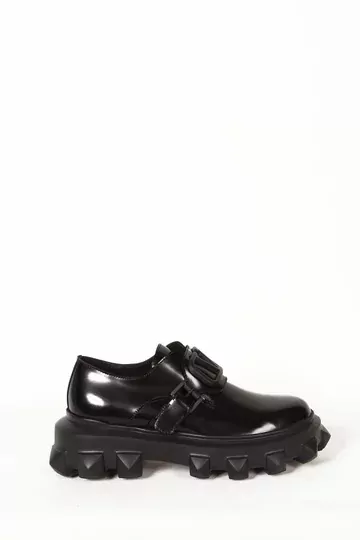 Kadın Siyah Rugan Toka Detaylı Ayakkabı