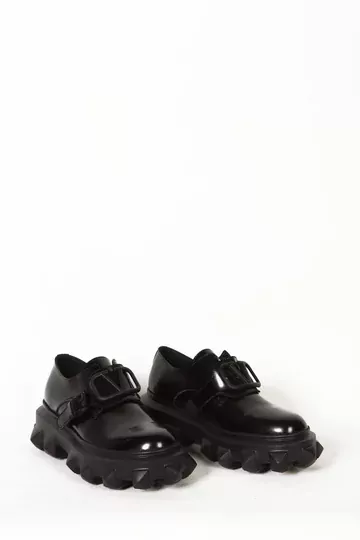 Kadın Siyah Rugan Toka Detaylı Ayakkabı