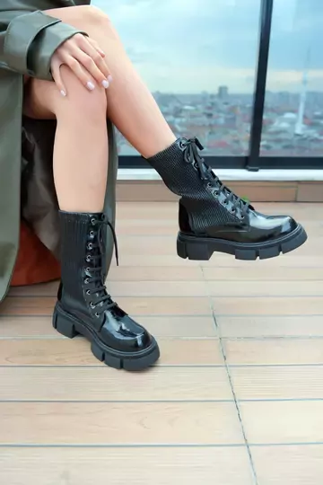 Kadın Siyah Rugan Hakiki Deri Bot