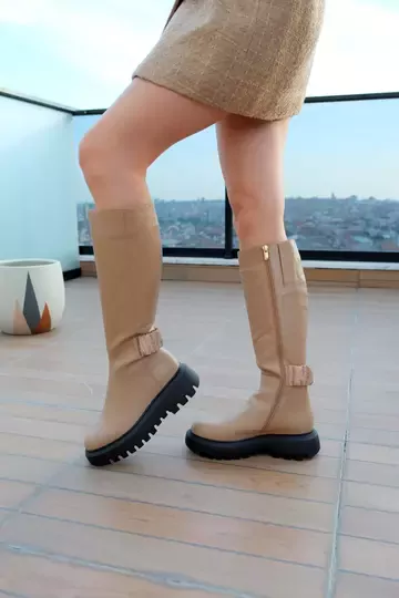 Kadın Siyah Hakiki Deri Taş Detaylı Çizme