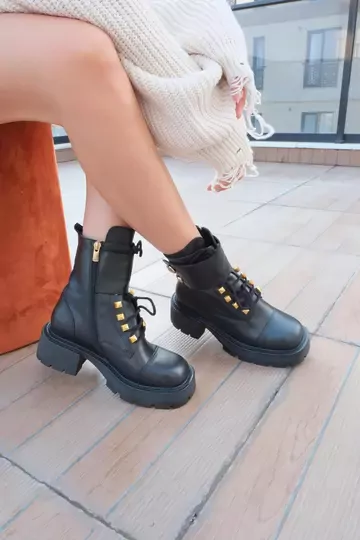 Kadın Siyah Hakiki Deri Aksesuar Detaylı Bot