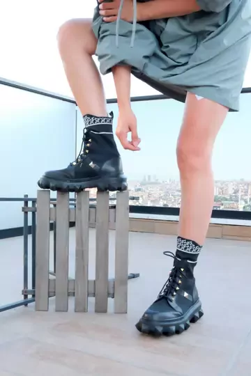 Kadın Siyah Beyaz Hakiki Deri Bot