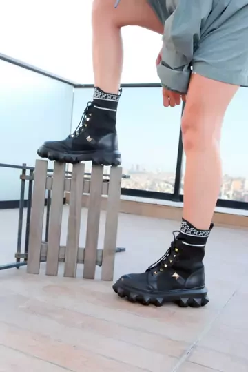 Kadın Siyah Beyaz Hakiki Deri Bot