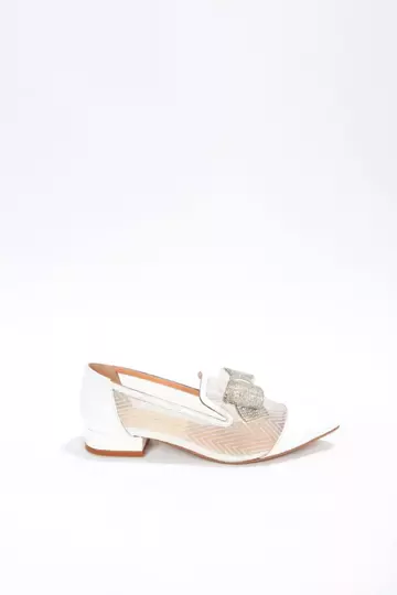 Kadın Beyaz Hakiki Deri Detaylı Ayakkabı