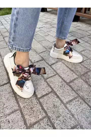 Kadın Mavi Hakiki Deri Kurdele Detaylı Sneaker