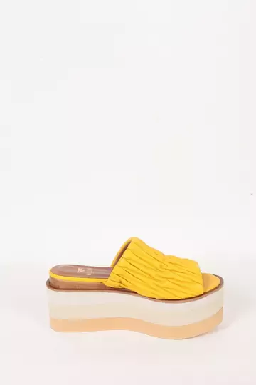 Kadın Sarı Hakiki Deri Dolgu Topuk Terlik
