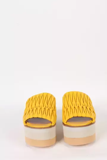 Kadın Sarı Hakiki Deri Dolgu Topuk Terlik