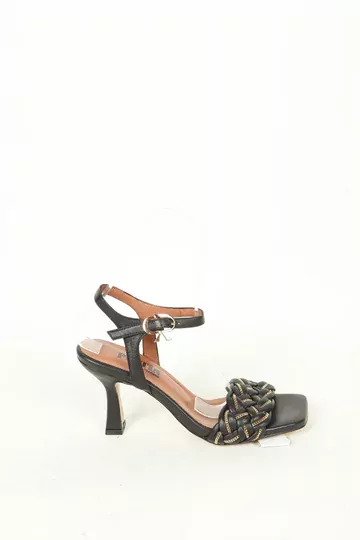 Kadın Detay Örgülü Sandalet