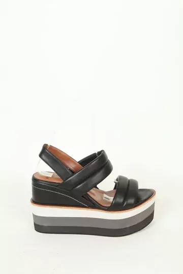 Kadın Dolgu Topuk Sandalet