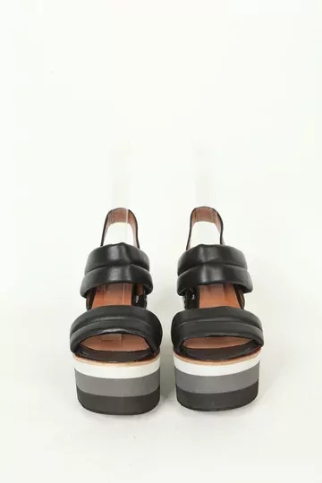 Kadın Dolgu Topuk Sandalet