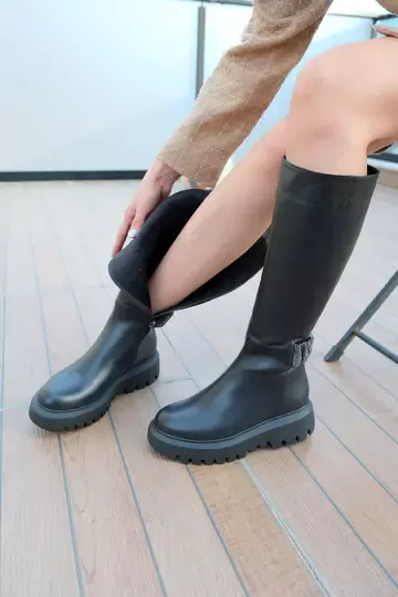 Kadın Siyah Hakiki Deri Taş Detaylı Çizme