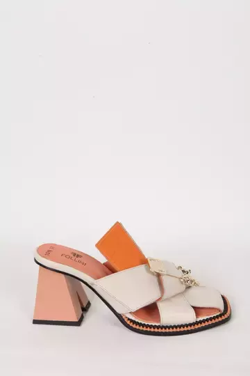 Kadın Deri Terlik Topuk Detaylı Beyaz