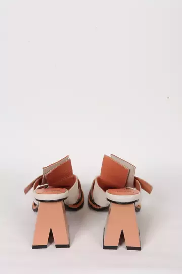 Kadın Deri Terlik Topuk Detaylı Beyaz