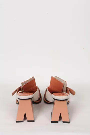 Kadın Deri Terlik Topuk Detaylı Beyaz