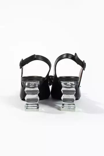 Kadın Siyah Hakiki Deri Aksesuar Detaylı Topuklu Ayakkabı