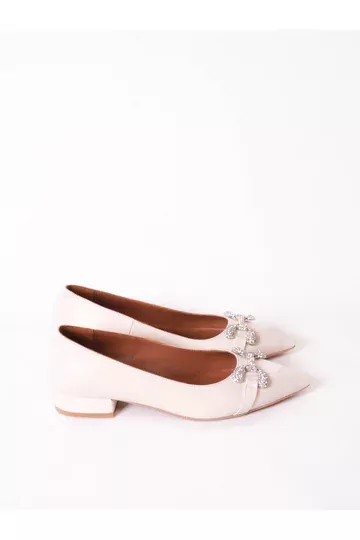 Kadın Deri Babet Aksesuarlı Krem