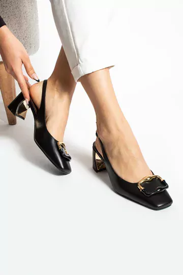 Kadın Krem Hakiki Deri Aksesuar Detaylı Topuklu Ayakkabı