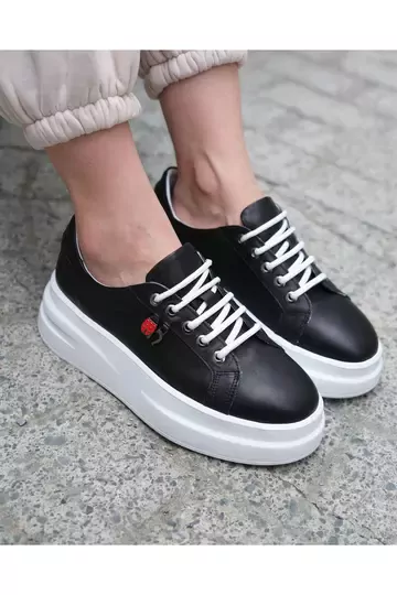 Kadın Hakiki Deri Aksesuar Detaylı Sneaker