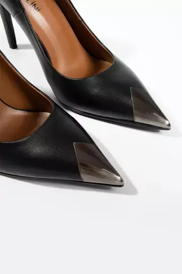 Kadın Deri Stiletto Burun Detaylı