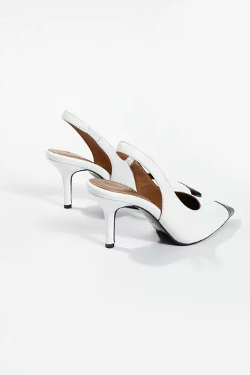Kadın Beyaz Hakiki Deri Burun Detaylı Topuklu Ayakkabı