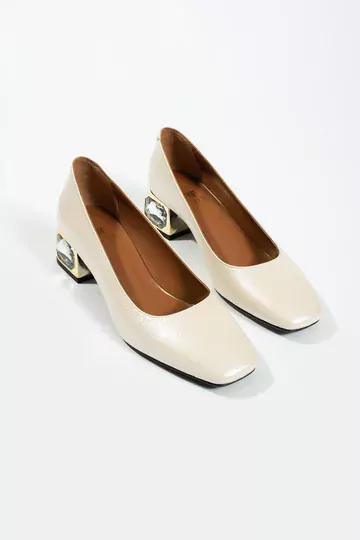 Kadın Hakiki Deri Topuk Detaylı Klasik Ayakkabı