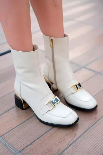 Kadın Deri Bot Aksesuar Detaylı Bej