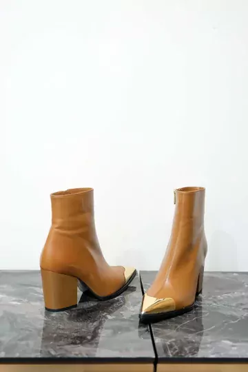 Kadın Deri Bot Burun Tokalı