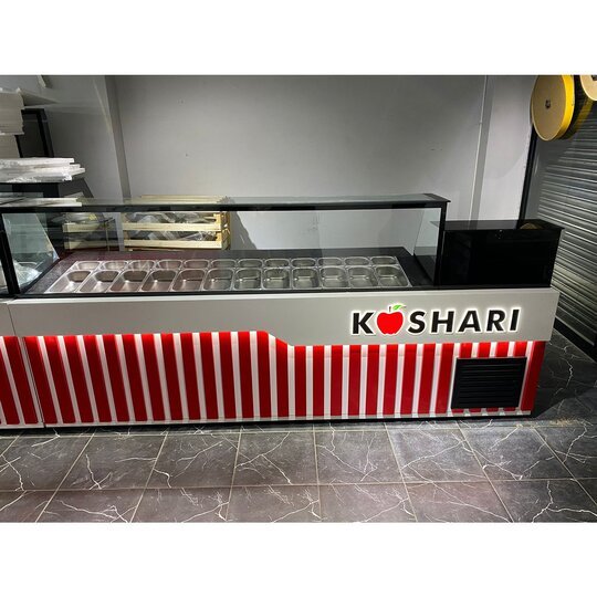 Salad Bar Kırmızı Mobilya Desenli