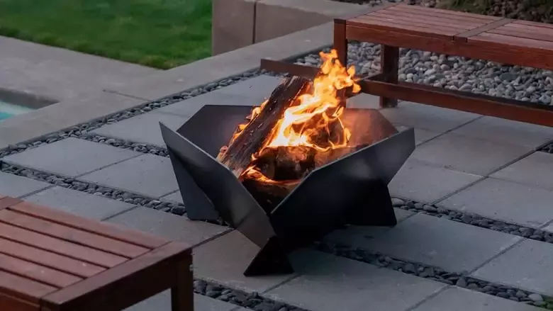 Haegs Fire Pit Portatif Ateş Çukuru Paslanmaz Çelik Krom BBQ Grill Izgaralı, Kamp Ateşi, Kolay Taşınabilir Odun Kömür Dış Mekan Outdoor Barbekü Mangal (48cm x 48cm) 60FP30SX-S Küçük Boy