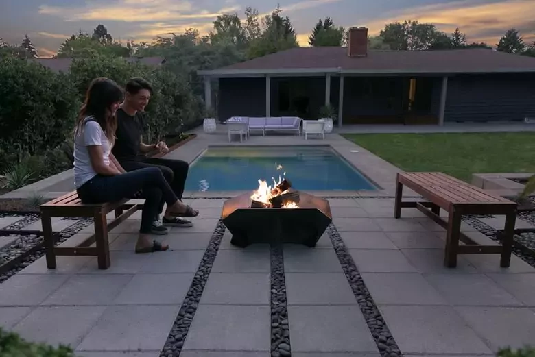 Haegs Fire Pit Portatif Ateş Çukuru Paslanmaz Çelik Krom BBQ Grill Izgaralı, Kamp Ateşi, Kolay Taşınabilir Odun Kömür Dış Mekan Outdoor Barbekü Mangal (66cm x 66cm) 60FP30SX-L Büyük Boy