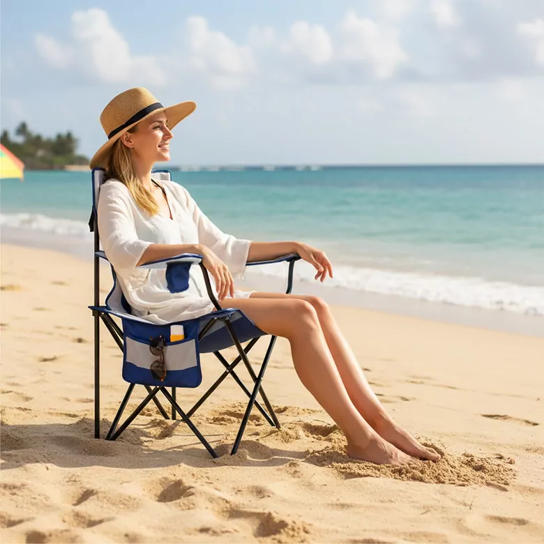 Haegs Kamp Sandalyesi, Outdoor, Plaj ve Piknik için Katlanır Kamp Sandalyesi, Saklama Cepli, Bardak Tutuculu, Extra Destekli, Su Geçirmez Kumaş - 120 Kg Taşıma Kapasiteli, XL Boy- Mavi - Beyaz