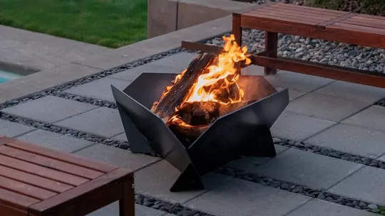 Haegs Fire Pit Portatif Ateş Çukuru Paslanmaz Çelik Krom BBQ Grill Izgaralı, Kamp Ateşi, Kolay Taşınabilir Odun Kömür Dış Mekan Outdoor Barbekü Mangal (66cm x 66cm) 60FP30SX-L Büyük Boy