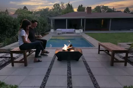 Haegs Fire Pit Portatif Ateş Çukuru Paslanmaz Çelik Krom BBQ Grill Izgaralı, Kamp Ateşi, Kolay Taşınabilir Odun Kömür Dış Mekan Outdoor Barbekü Mangal (66cm x 66cm) 60FP30SX-L Büyük Boy
