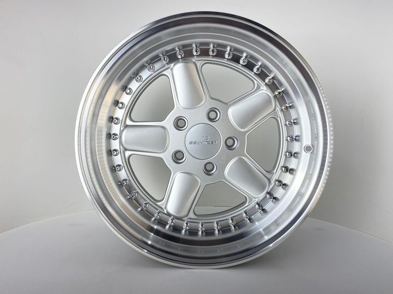 RC 149 8,5X17 5X120 ET25 72,6 SILVER/LIP