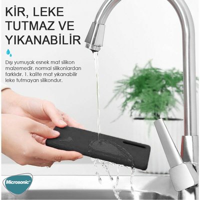 Microsonic Apple iPhone SE 2022 Kılıf Liquid Lansman Silikon Papaya