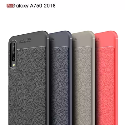 Microsonic Samsung Galaxy A7 2018 Kılıf Deri Dokulu Silikon Siyah