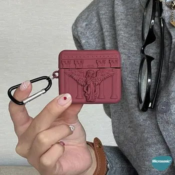 Microsonic Airpods Pro 3 Kılıf Cartoon Figürlü Silikon Praying Angel Bordo