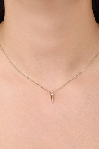 Kare Taşlı Uzun Piramit Kolye